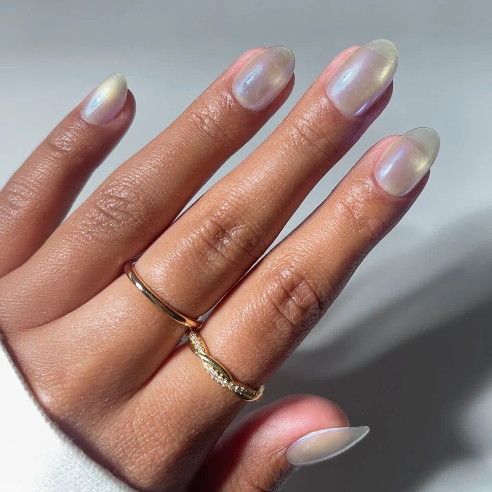 Aura Glaze, almond medium nails