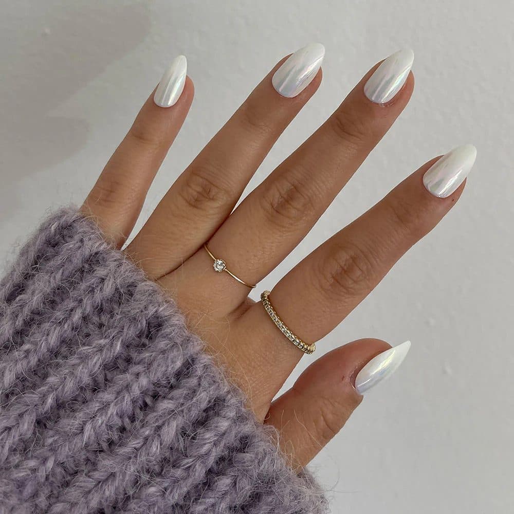 Milk White, almond short nails