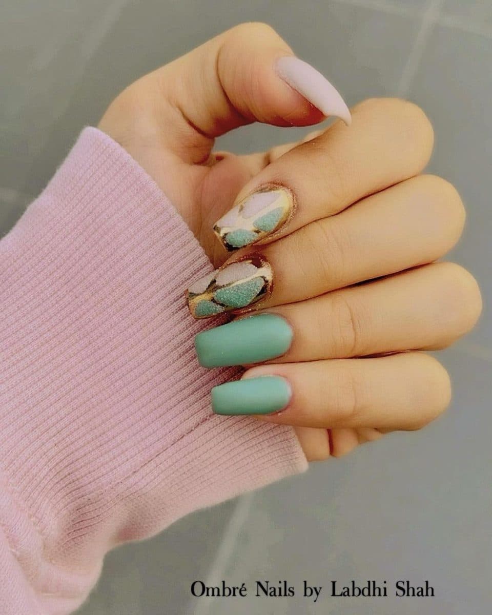 Sage & Gold, coffin medium nails