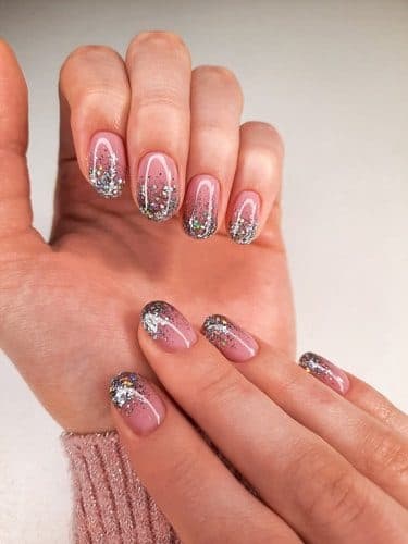 Glitter Fade, oval medium nails