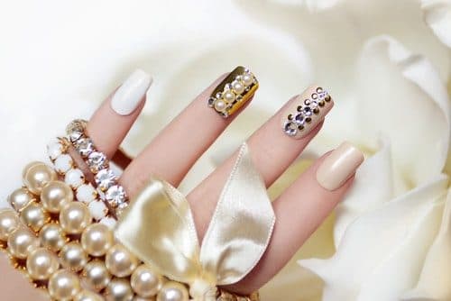 Pearl & Gem, squoval medium nails