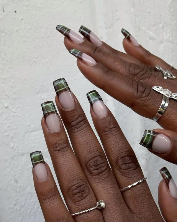 Tartan French, square medium nails